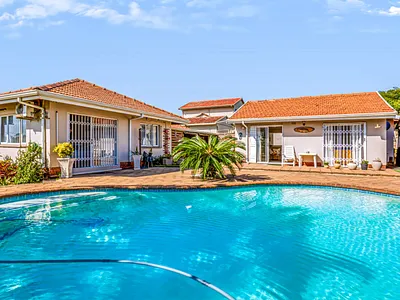 4 Bedroom House For Sale in Amanzimtoti - 5Qwx.webp