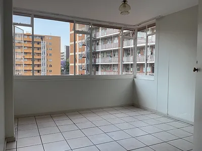 2 Bedroom Apartment For Sale in Pretoria - vFUF.webp