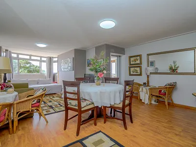 2 Bedroom Apartment For Sale in Amanzimtoti - 1xZ7.webp