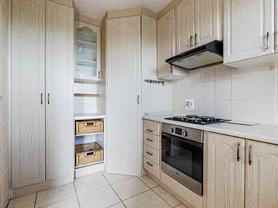 3 Bedroom Apartment For Sale in Amanzimtoti - oBAv.webp