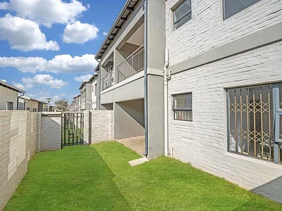 2 Bedroom Apartment For Sale in Benoni - yg3g.webp