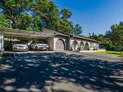 3 Bedroom House For Sale in Amanzimtoti - Gkh3.webp
