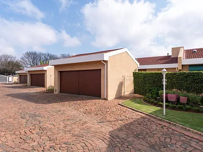 3 Bedroom Townhouse For Sale in Benoni - ty4H.webp
