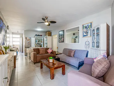 2 Bedroom Apartment For Sale in Amanzimtoti - s4SF.webp