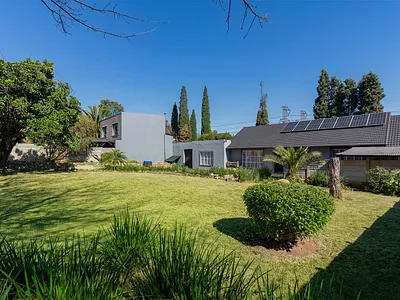 4 Bedroom House For Sale in Kempton Park - Lf1c.webp