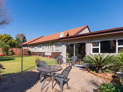 3 Bedroom Townhouse For Sale in Kempton Park - v4Sd.webp