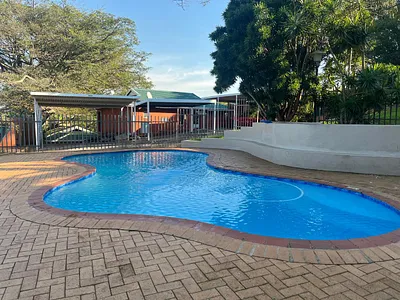 4 Bedroom Townhouse For Sale in Amanzimtoti - 328U.webp