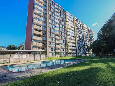 3 Bedroom Apartment For Sale in Pinetown - JUrx.webp