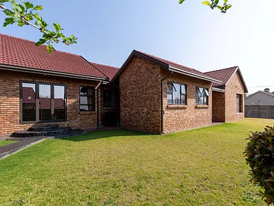 4 Bedroom House For Sale in Kempton Park - img