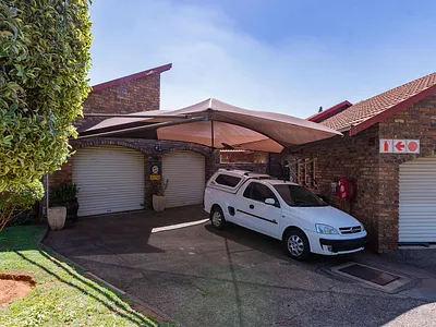 3 Bedroom Townhouse For Sale in Kempton Park - img