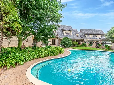 5 Bedroom House For Sale in Roodepoort - Pity.webp