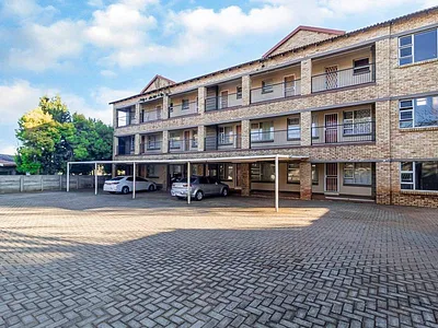 Townhouse For Sale in Randburg - img