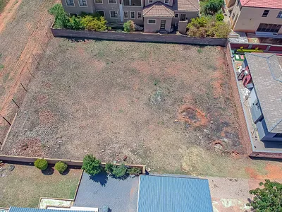 Vacant Land For Sale in Akasia - iXwX.webp