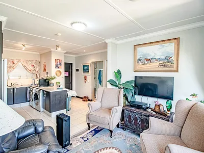 1 Bedroom Townhouse For Sale in Pretoria - elBe.webp