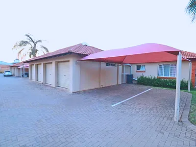 3 Bedroom Townhouse For Sale in Pretoria - QO8I.webp