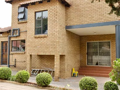 4 Bedroom House For Sale in Centurion - 29B8.webp