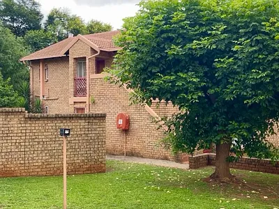 2 Bedroom Apartment For Sale in Pretoria - iWWl.webp