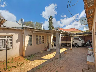 4 Bedroom House For Sale in Johannesburg - QVpV.webp