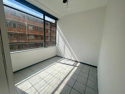 3 Bedroom Apartment For Sale in Pretoria - JzTZ.webp
