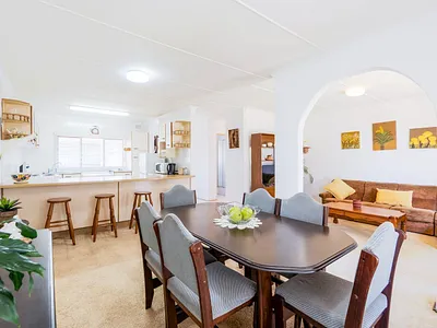 2 Bedroom Townhouse For Sale in Amanzimtoti - beLP.webp