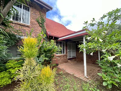 3 Bedroom Townhouse For Sale in Pretoria - hKEa.webp