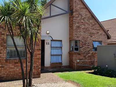 2 Bedroom Townhouse For Sale in Eldoraigne, Centurion - 7xOC.webp