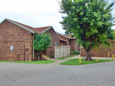 3 Bedroom Townhouse To Rent in Centurion - OlaJ.webp