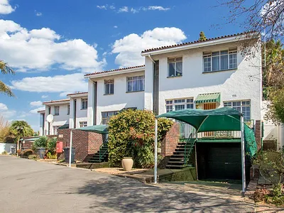 2 Bedroom Townhouse For Sale in Roodepoort - 79Wp.webp