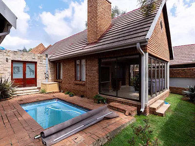 3 Bedroom House For Sale in Kempton Park - qOnI.webp