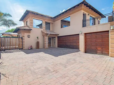 5 Bedroom House For Sale in Centurion - xlhx.webp