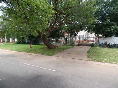 Vacant Land For Sale in Pretoria - 6dfn.webp