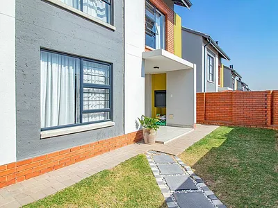 3 Bedroom Townhouse For Sale in Centurion - O9zh.webp