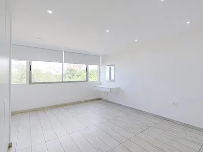 2 Bedroom Apartment For Sale in Amanzimtoti - 7UaX.webp