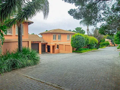 2 Bedroom Townhouse For Sale in Pretoria - ZdCU.webp