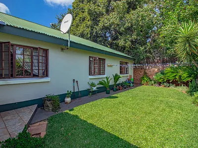 4 Bedroom House For Sale in Centurion - KPms.webp