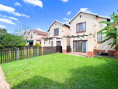 2 Bedroom Townhouse For Sale in Pretoria - wDpr.webp