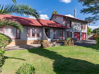 3 Bedroom House For Sale in Terenure, Kempton Park - g8Df.webp