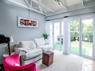 2 Bedroom Apartment For Sale in Pretoria - Lu8I.webp