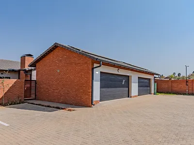 3 Bedroom House For Sale in Pretoria - A1yY.webp