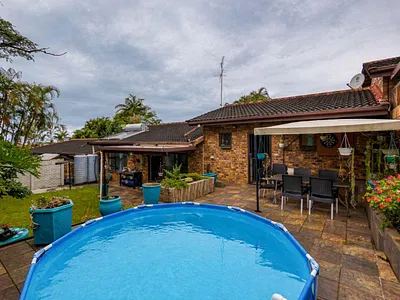 2 Bedroom Townhouse For Sale in Amanzimtoti - 9cFS.webp