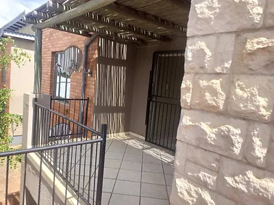 2 Bedroom Apartment For Sale in Akasia - uX8m.webp