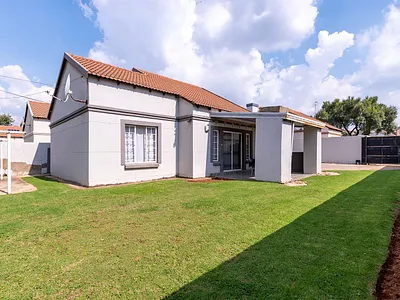 3 Bedroom House For Sale in Terenure, Kempton Park - gvKs.webp