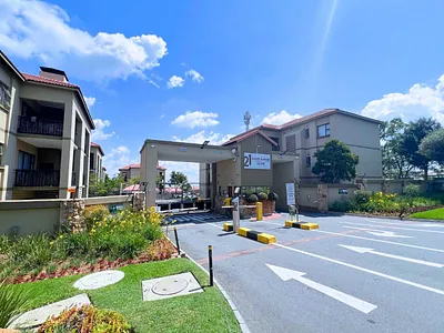 2 Bedroom Apartment For Sale in Sandton - hkBY.webp