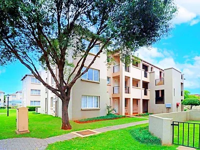 2 Bedroom Townhouse For Sale in Klippoortjie, Boksburg - smyj.webp