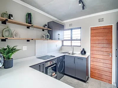 2 Bedroom Apartment For Sale in Pretoria - 5DjF.webp