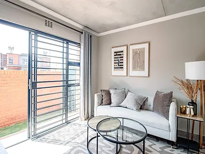 2 Bedroom Apartment For Sale in Pretoria - 9P9t.webp