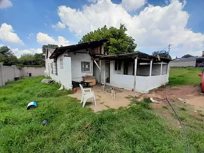 2 Bedroom House For Sale in Johannesburg - 7MVd.webp