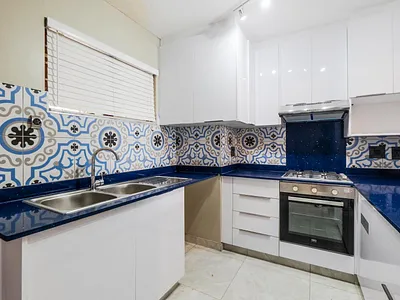 2 Bedroom Apartment For Sale in Amanzimtoti - LKWk.webp