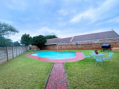 3 Bedroom Townhouse For Sale in Pretoria - sArt.webp