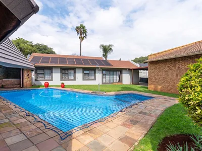 4 Bedroom House For Sale in Boksburg - r9Xo.webp